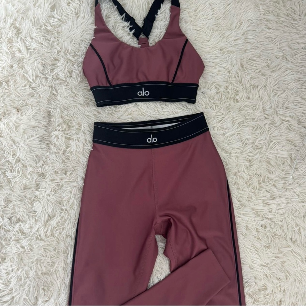 ALO Yoga Dusty Rose Bra and Leggings Set size Small
